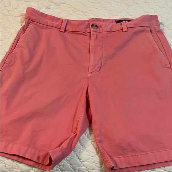 Vineyard vines - Picture 1 of 4